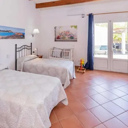 Finca Llucasaldent Menor וילה
